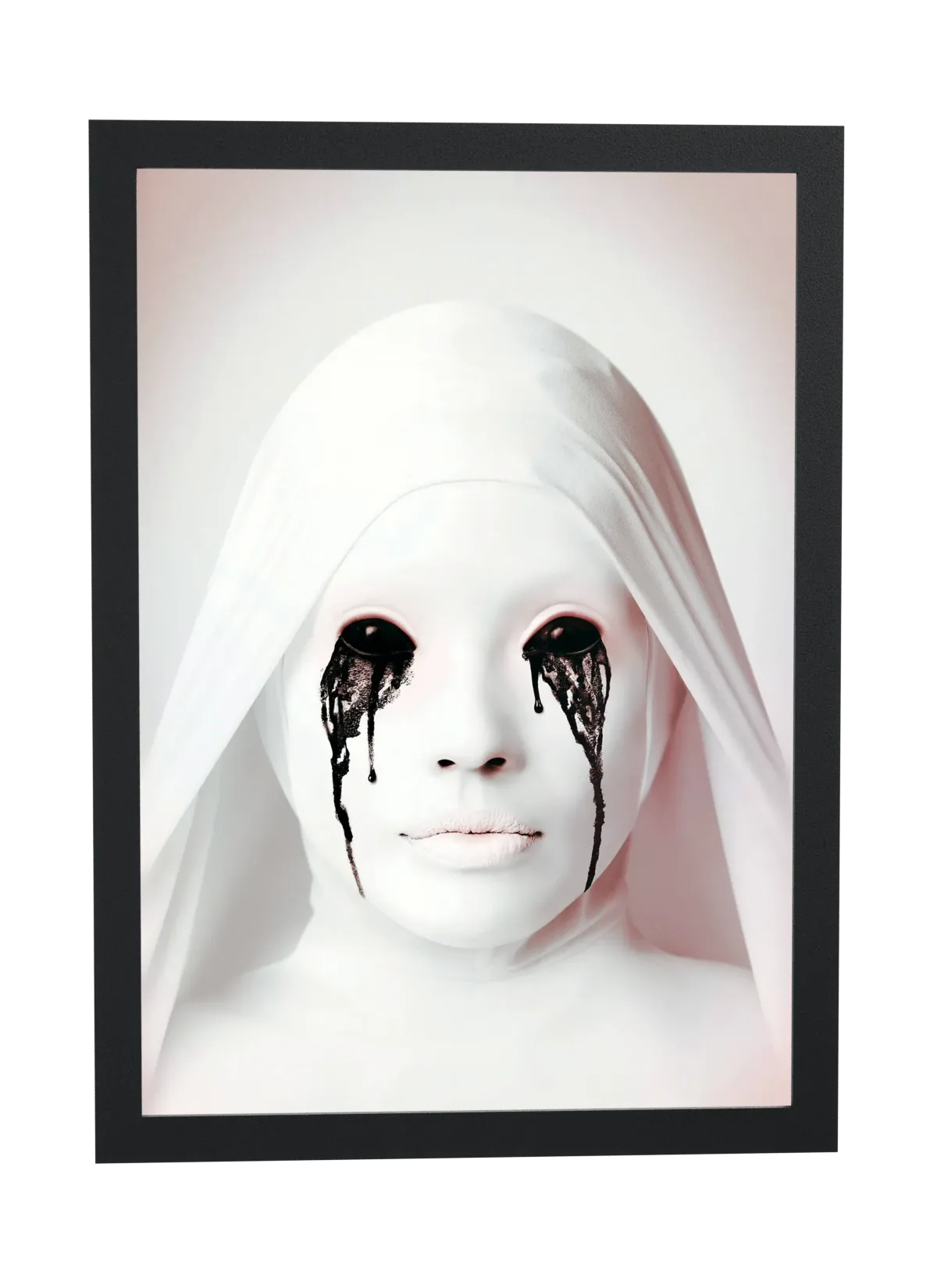 American Horror Story (2011): máscara branca e lágrimas