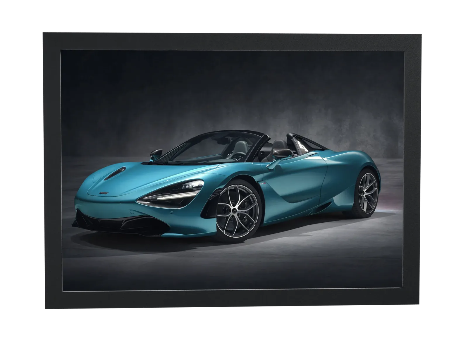 McLaren azul-turquesa em estúdio