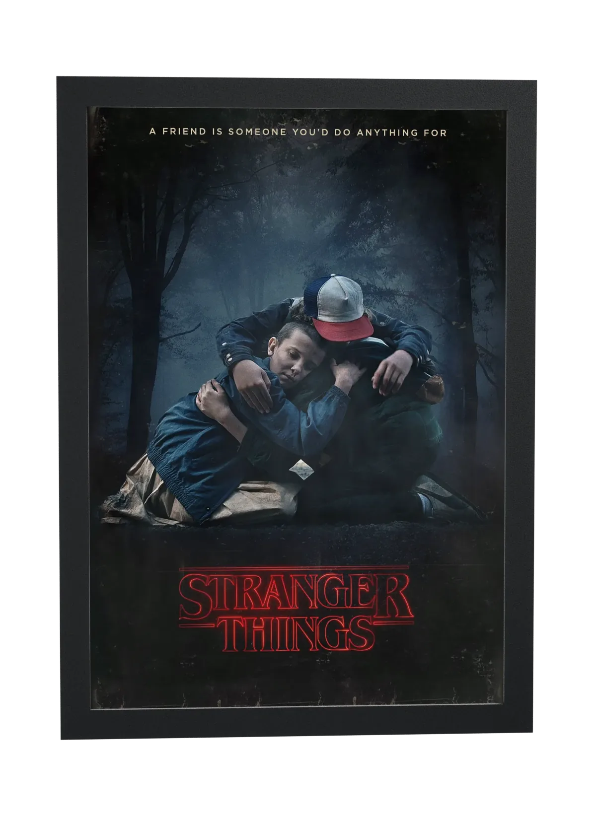 Stranger Things (2016): abraço de amigos na floresta