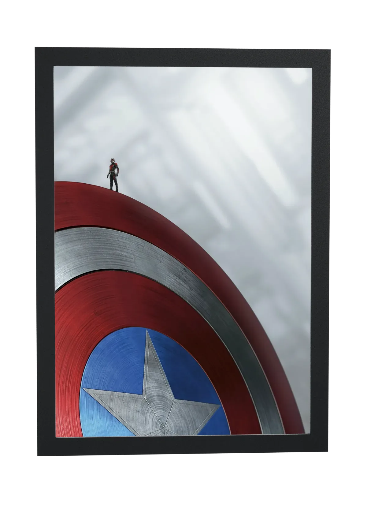 Homem-Formiga (2015): sobre o escudo