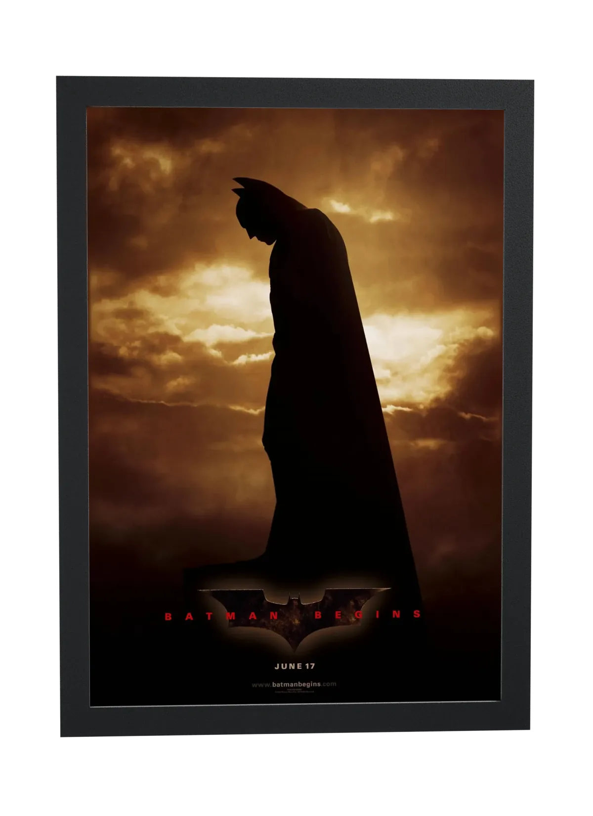 Batman Begins (2005): silhueta nas nuvens