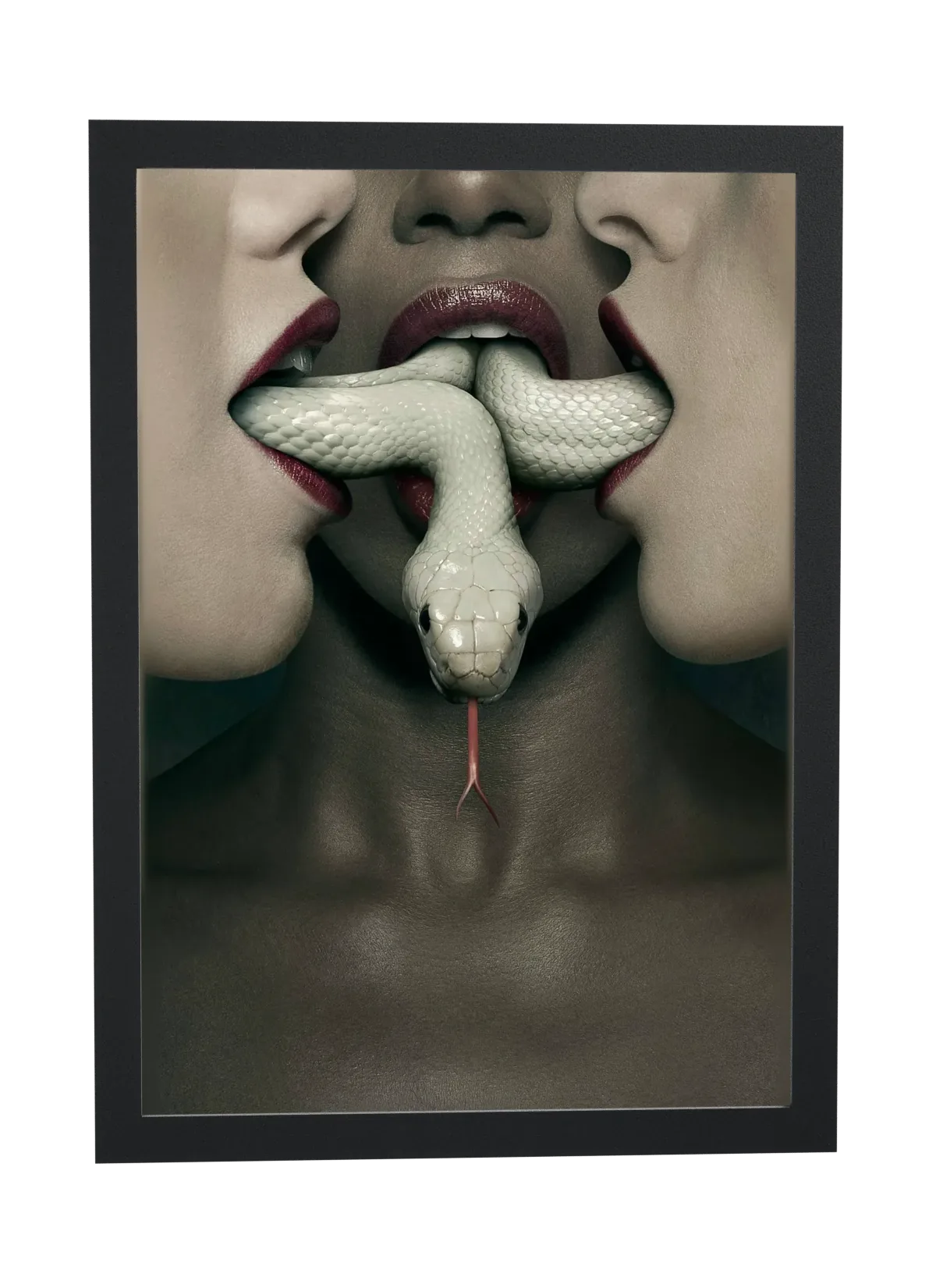 American Horror Story (2013): serpente entre os lábios